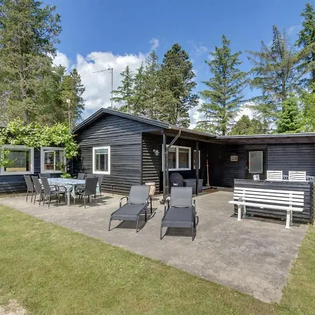 Annamie - 650m From The Sea By Interhome *