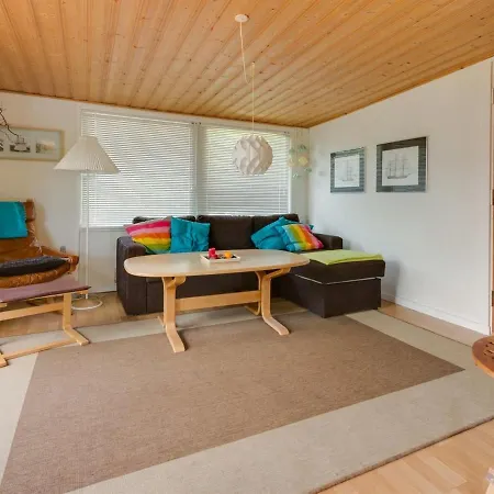 Holiday home Annamie - 650m From The Sea By Interhome Hals